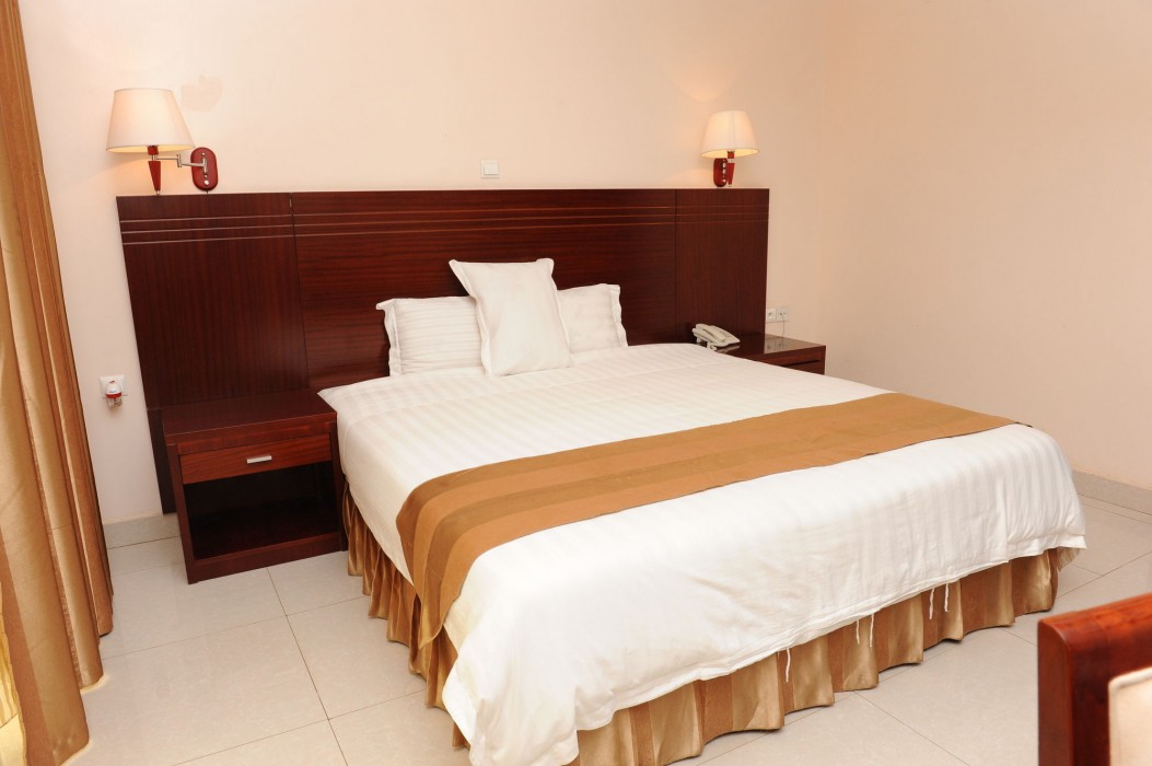Nobleza Hotel 23/50