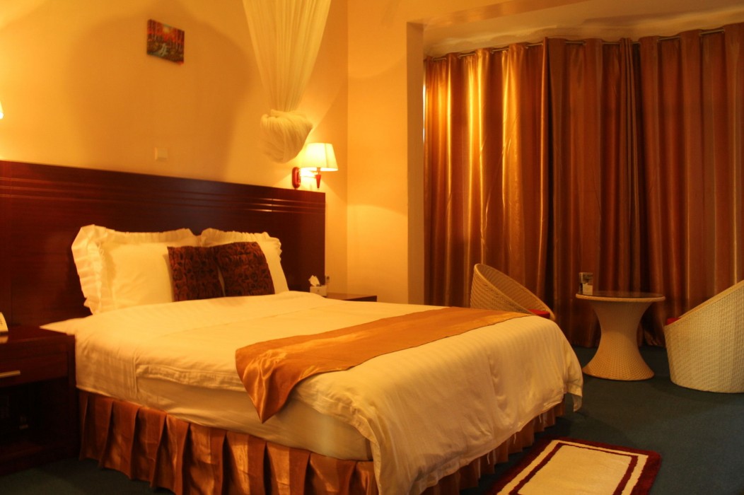 Nobleza Hotel 15/50