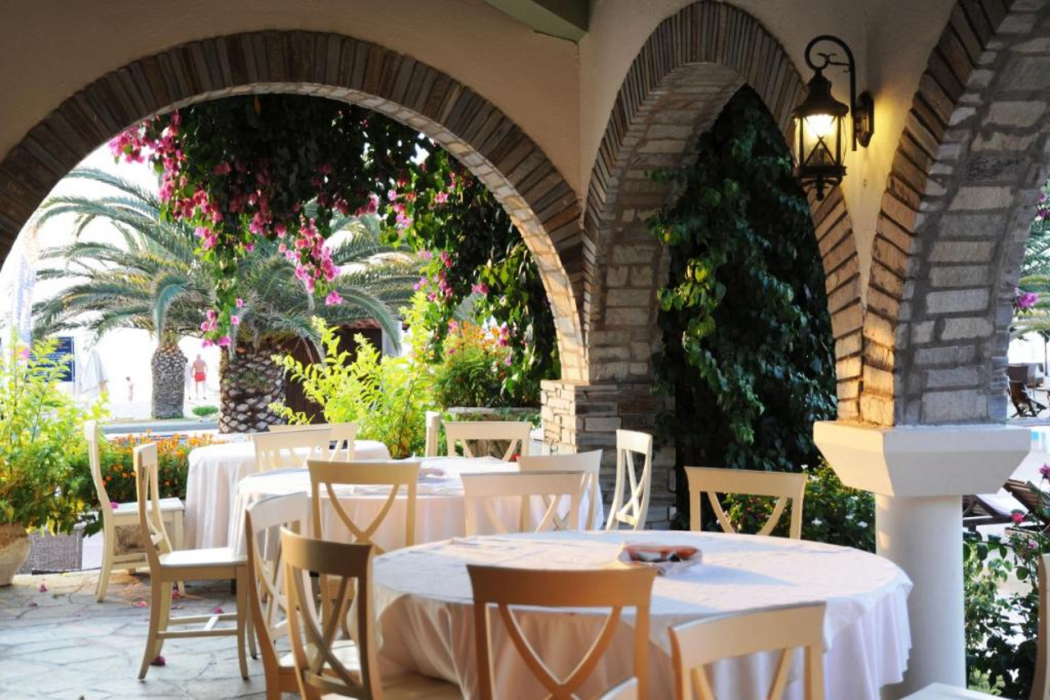 Assa Maris Beach Hotel 64/108