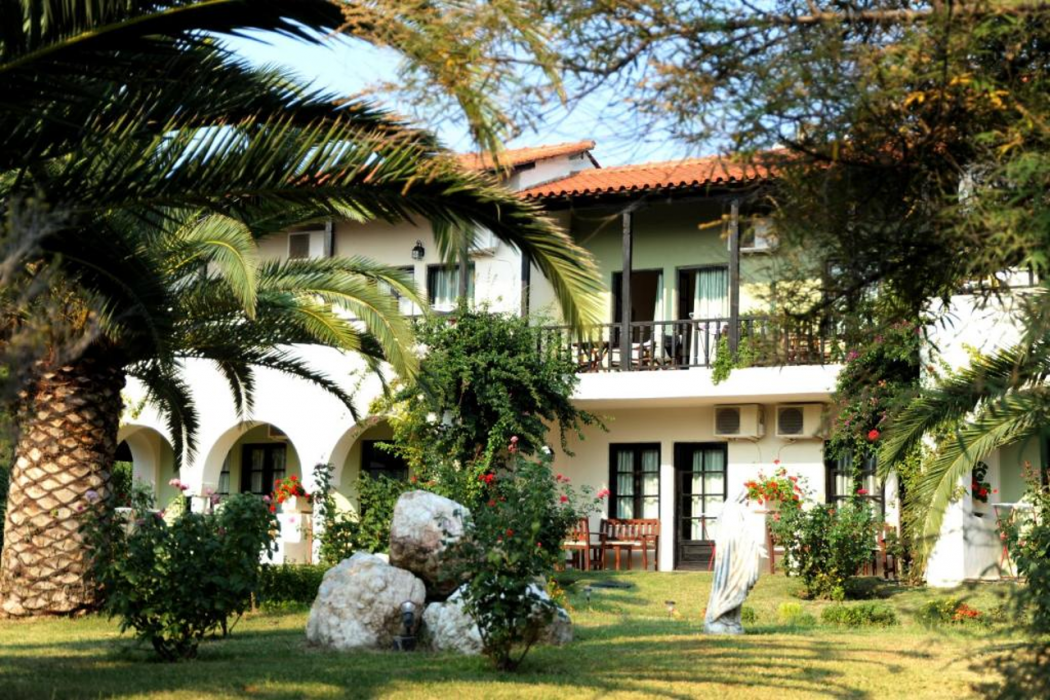 Assa Maris Beach Hotel 11/108