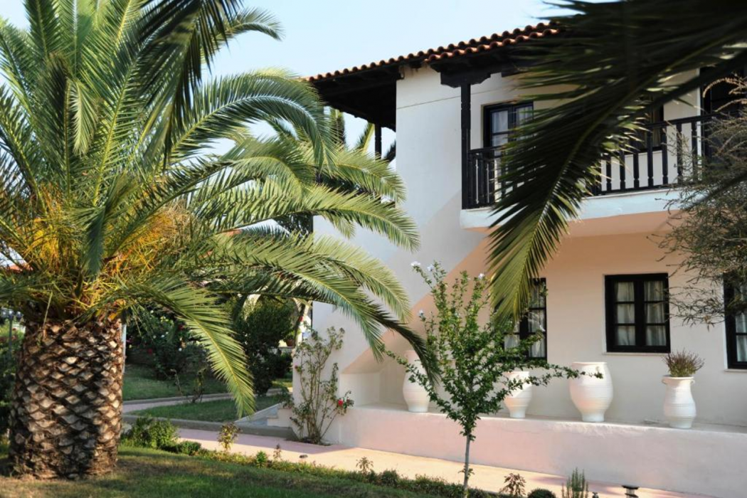 Assa Maris Beach Hotel 10/108