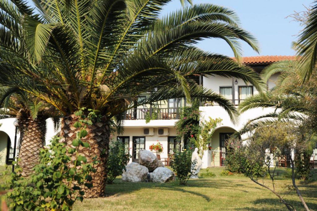 Assa Maris Beach Hotel 7/108