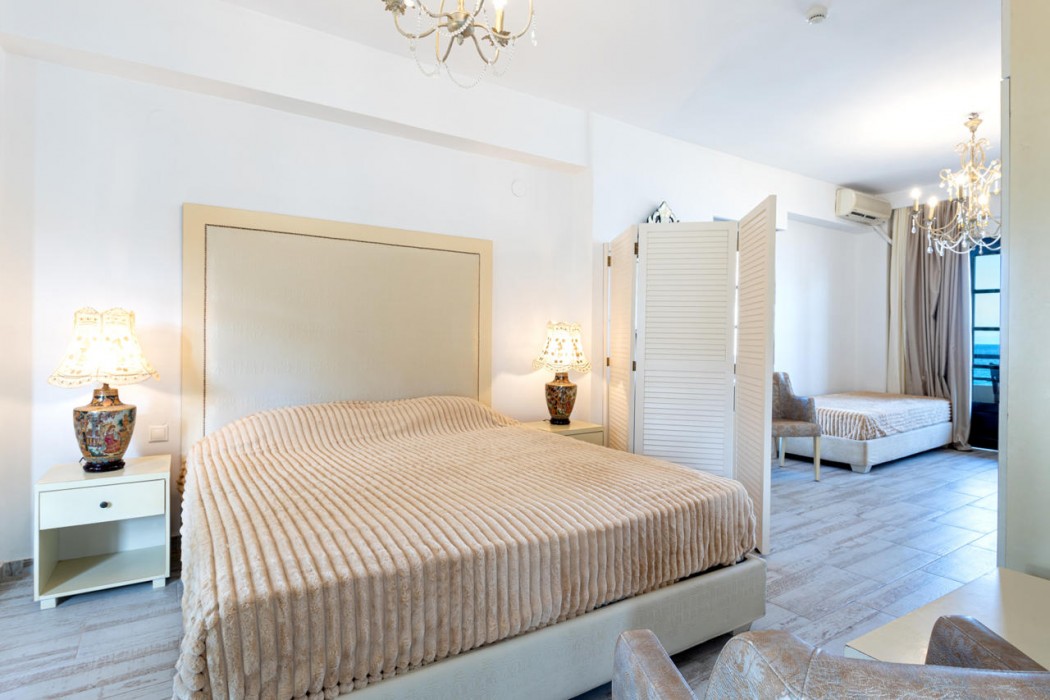 Assa Maris Beach Hotel 49/108