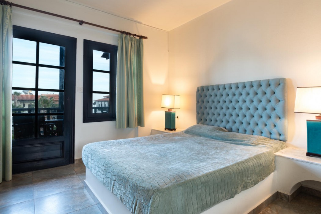 Assa Maris Beach Hotel 38/108