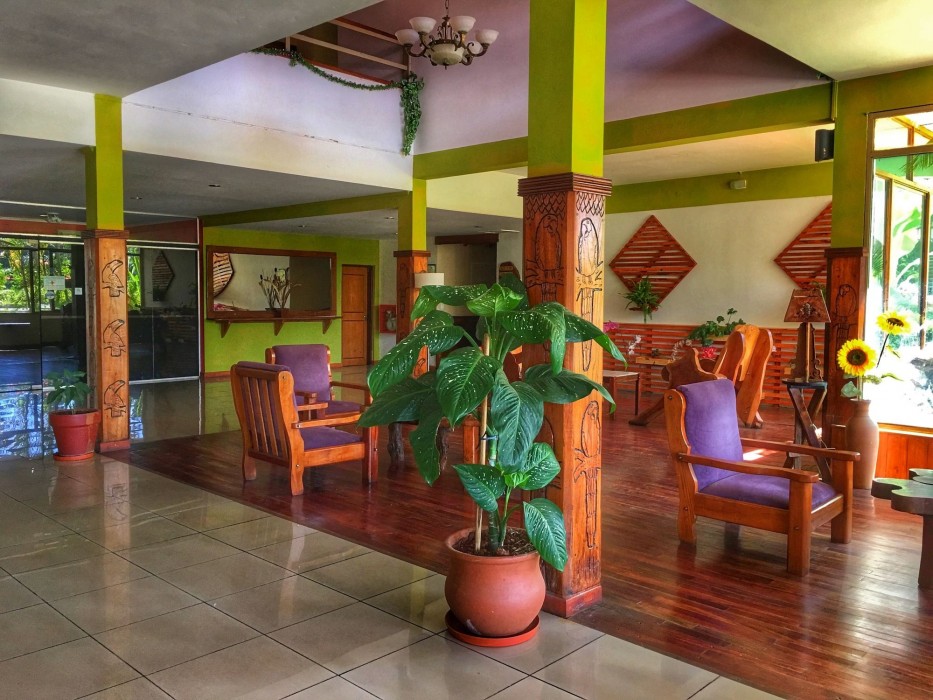 Carmen Hotel 53/100