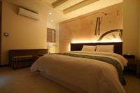 Cleopatra Hotel 83/97