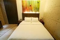Cleopatra Hotel 48/97