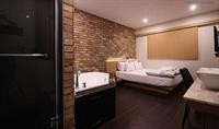 Nampo Comma Hotel 11/48