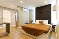 Home Hotel 28/94
