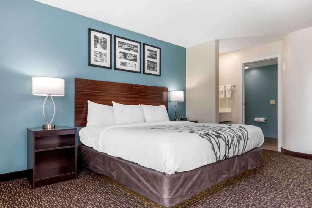 Sleep Inn & Suites Johnson City 8/31