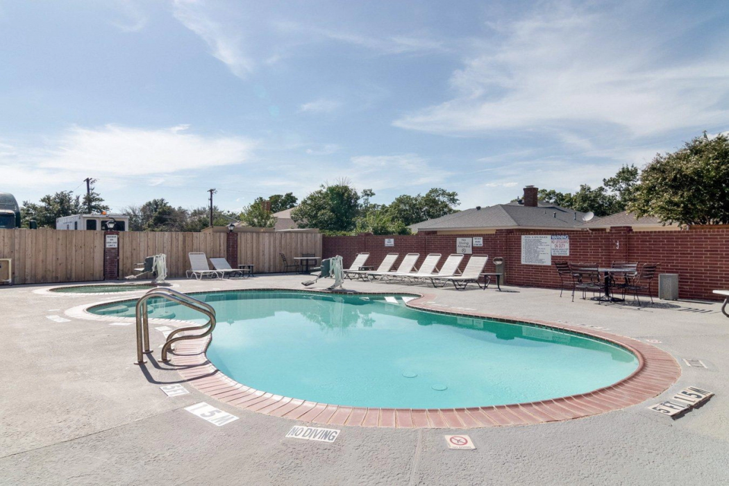 Quality Suites Midland North Loop 250 31/63
