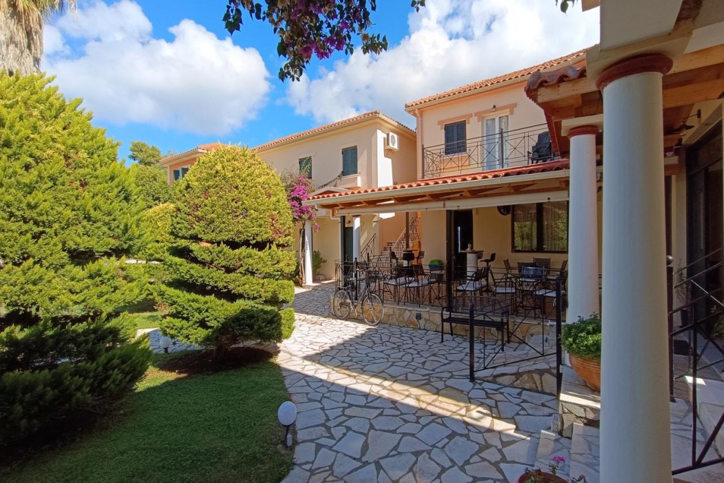 Elanthi Village Hotel 12/85