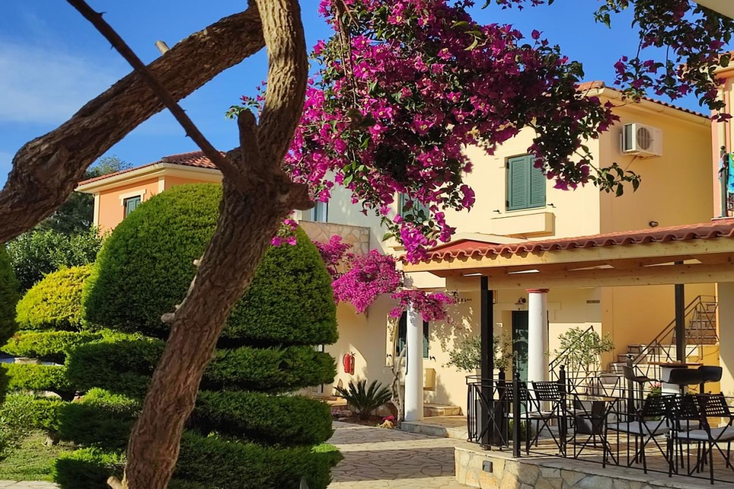 Elanthi Village Hotel 10/85