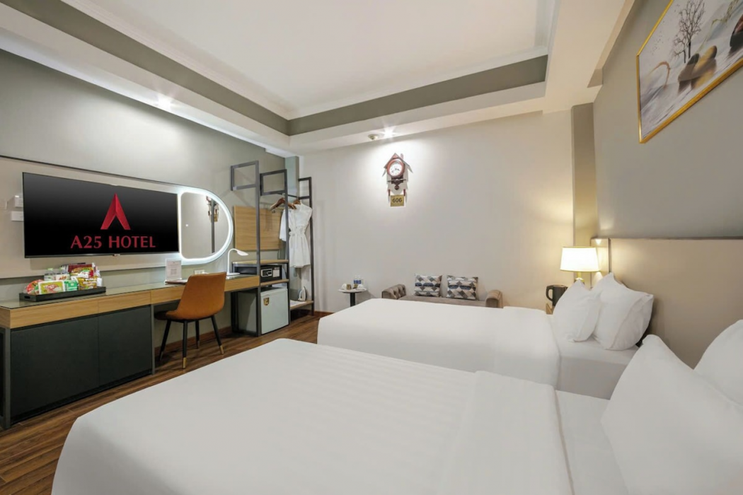 A25 Hotel - 12 Pho Hue 16/64