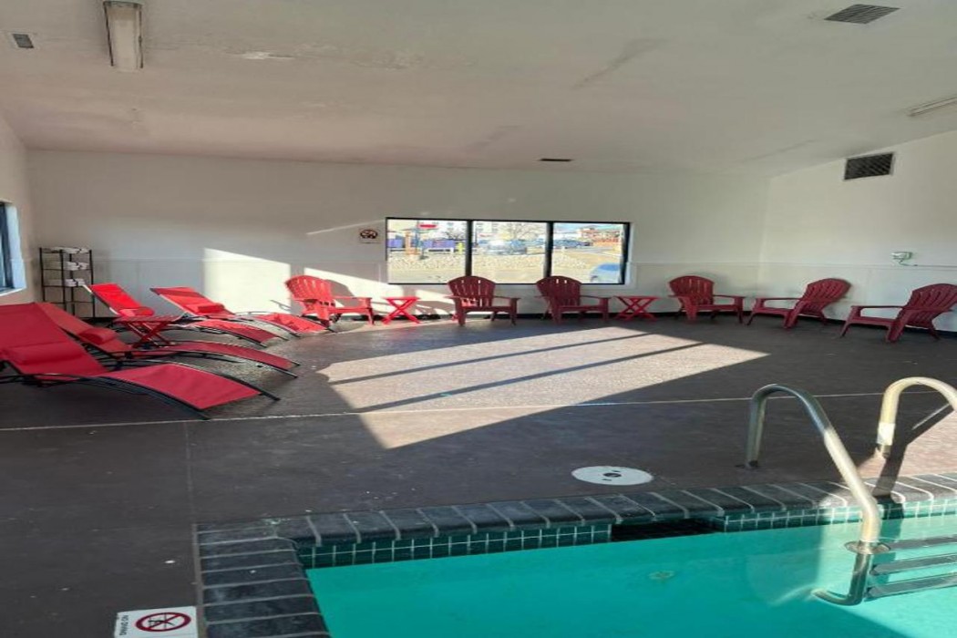 Ramada by Wyndham Cedar Rapids South 14/26