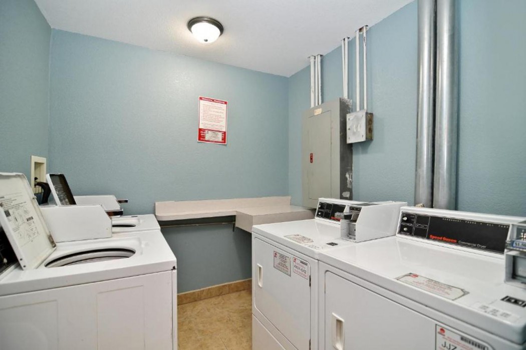 Ramada by Wyndham Cedar Rapids South 13/26