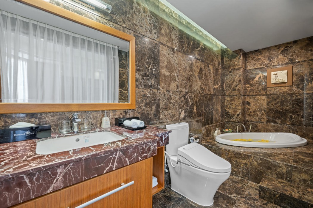Diamond Sea Hotel 49/115