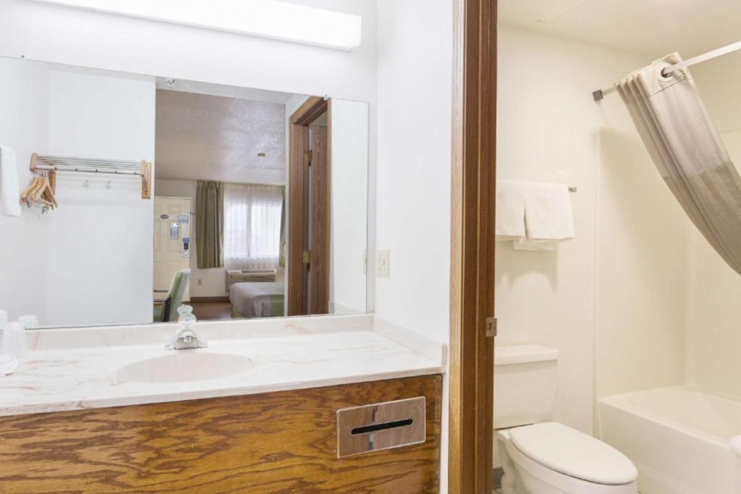 Rodeway Inn Santa Rosa, NM 16/31