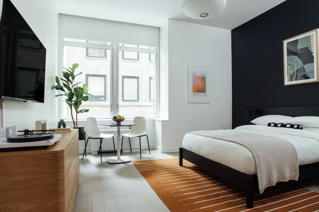 Mint House 70 Pine by Kasa 10/63