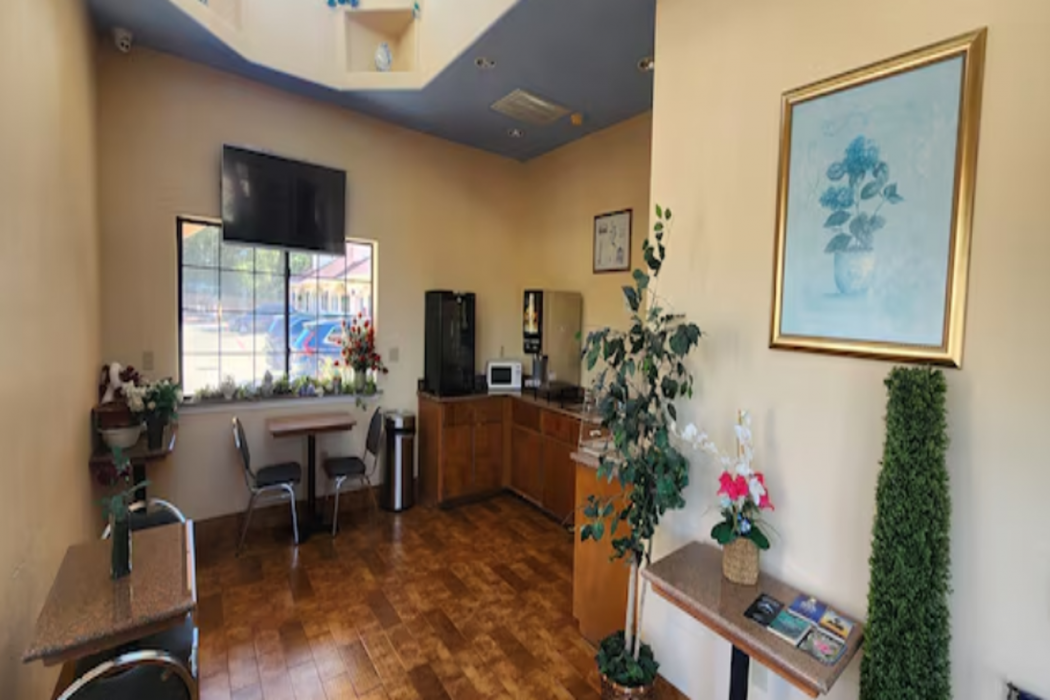 Regency Inn & Suites By Capital O Houston IAH Airport 12/66