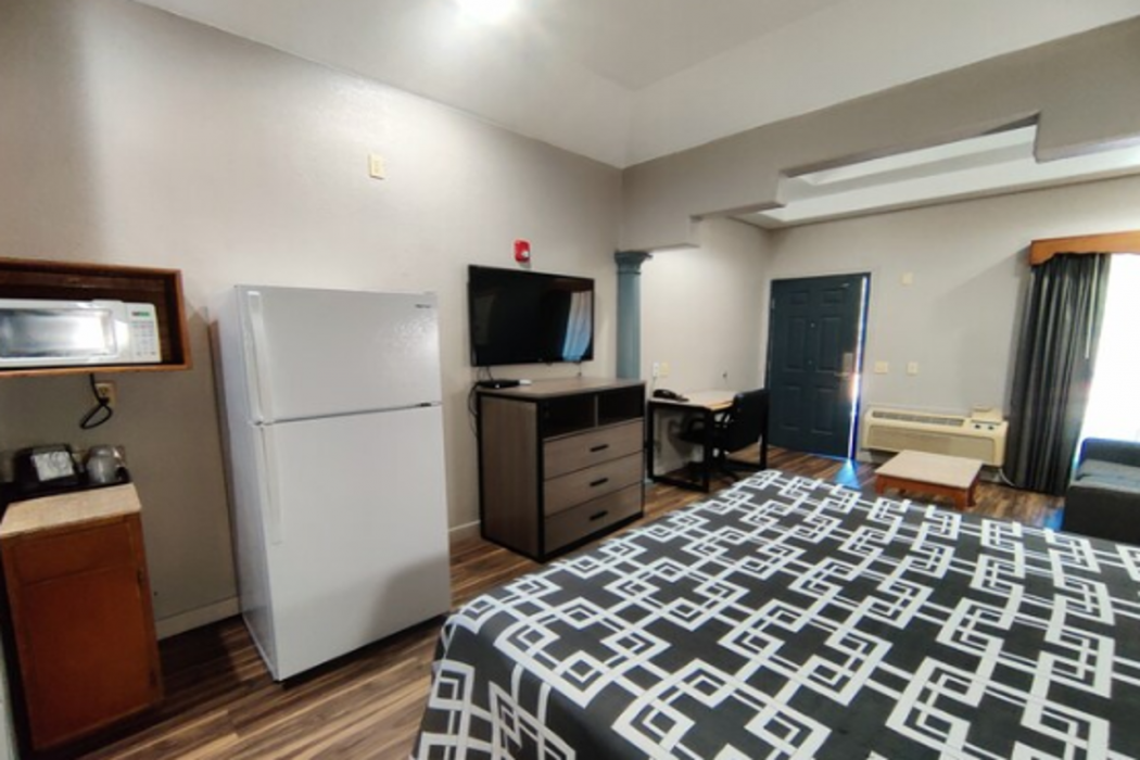Regency Inn & Suites By Capital O Houston IAH Airport 20/66