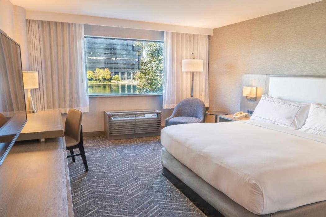 Orange County Hotel 7/60