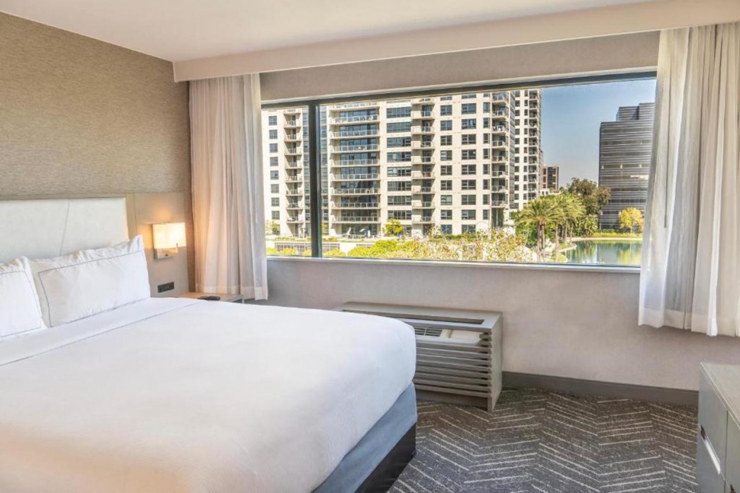 Orange County Hotel 8/60