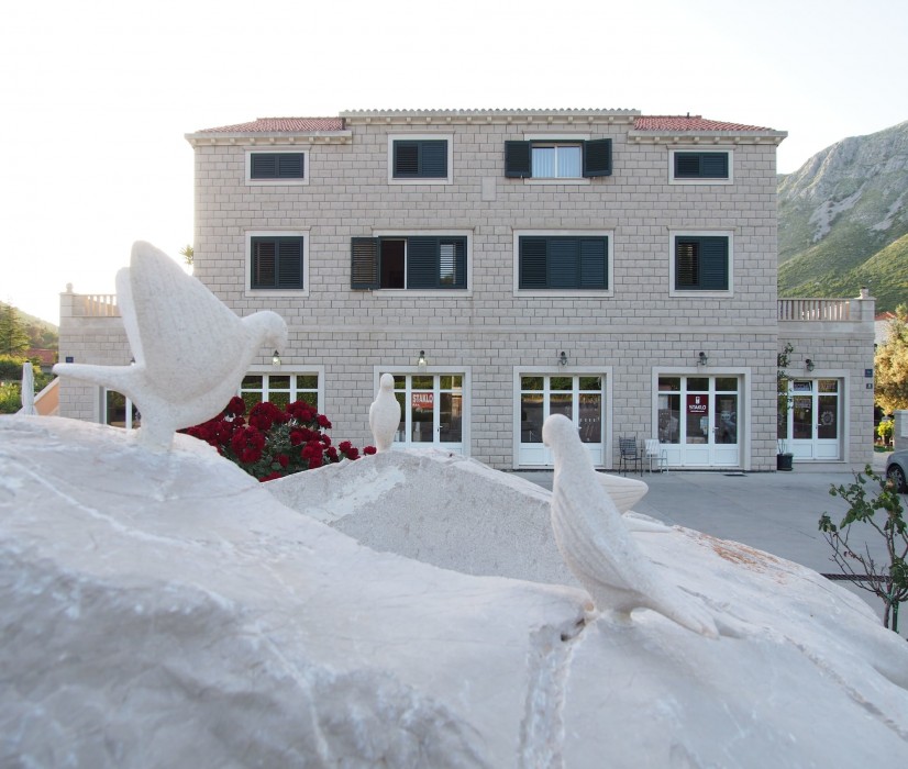 Apartments Dubelj 56/66
