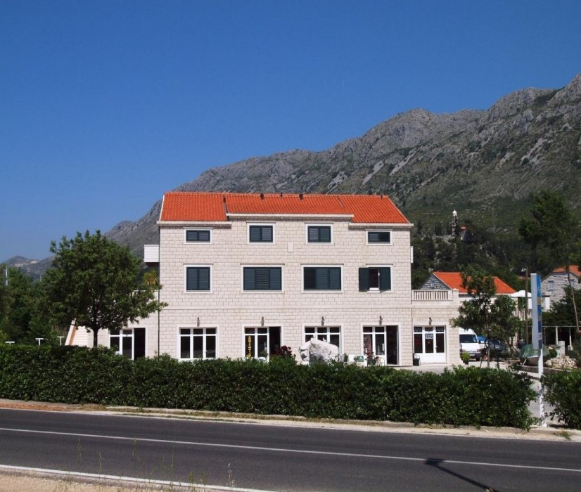 Apartments Dubelj 57/66