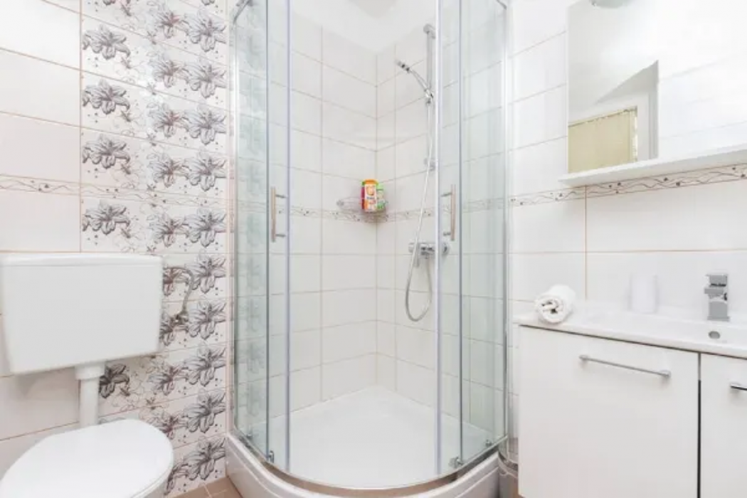 Peruzovic Rooms Apartments 24/70