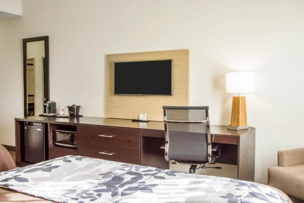 Sleep Inn & Suites Parkersburg - Marietta 12/28