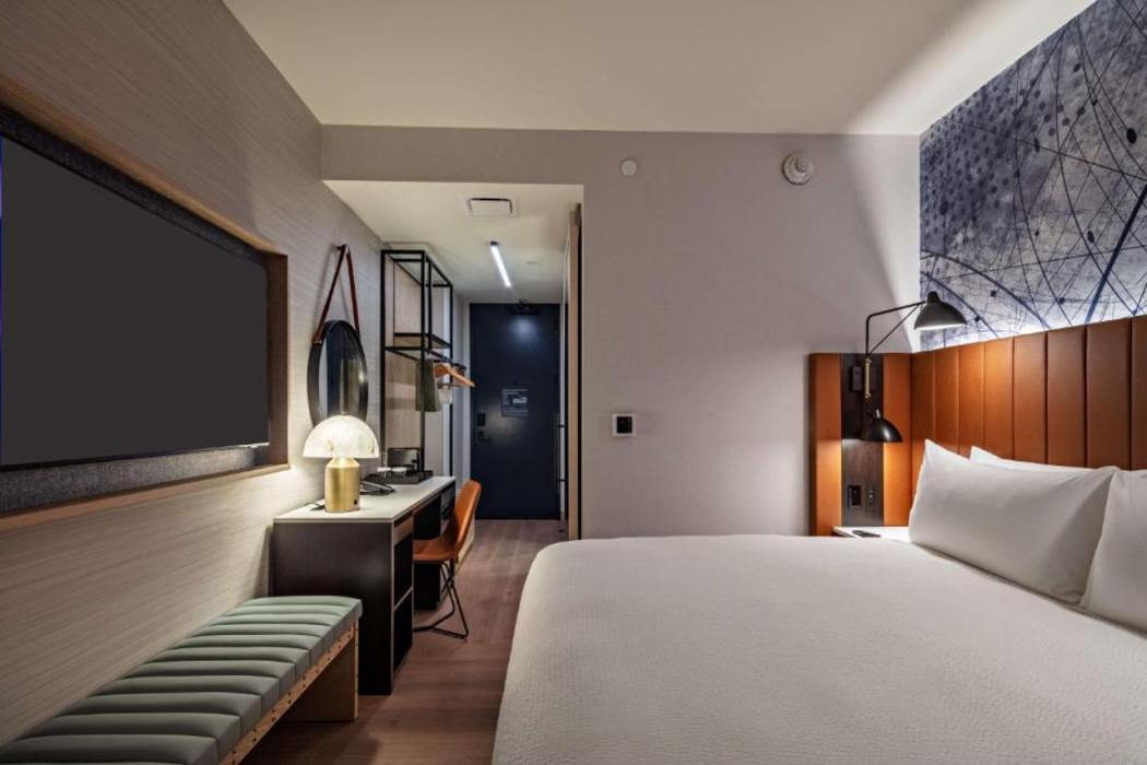 Tempo by Hilton New York Times Square 8/40