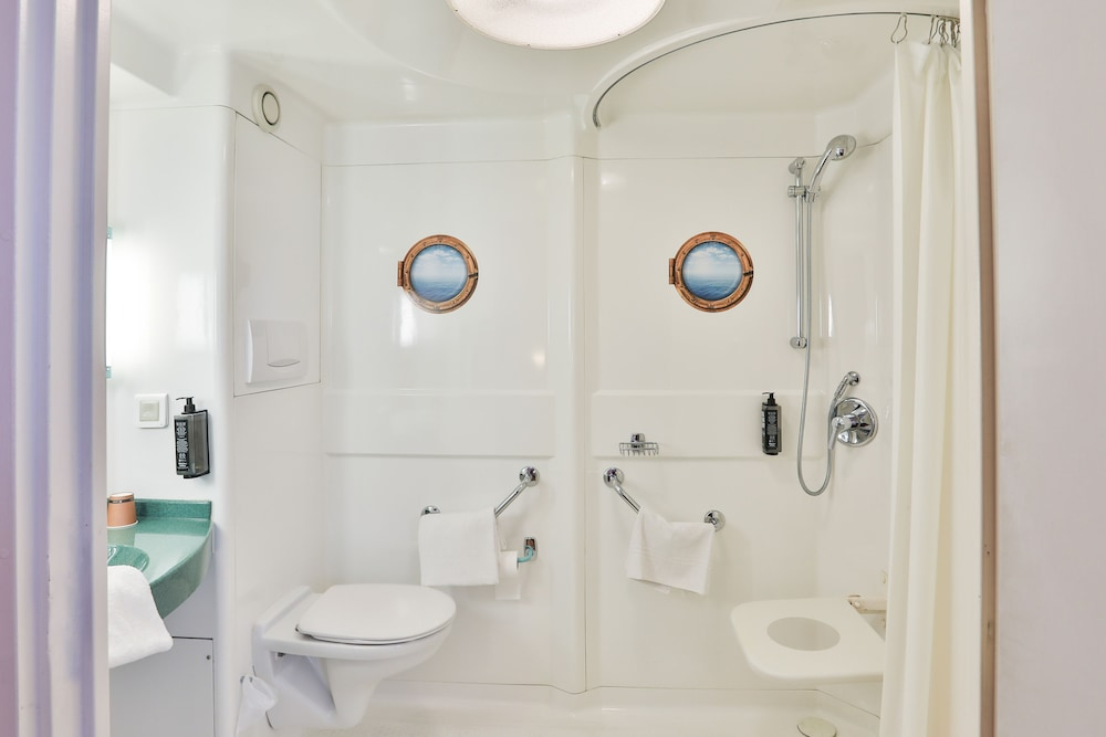 B&B Hotel Les Sables d Olonne Centre Gare 11/36