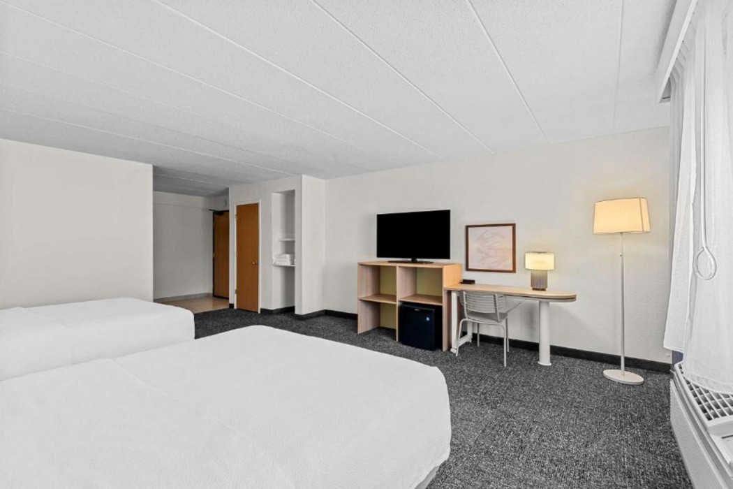 Spark by Hilton Cedar Falls 5/18