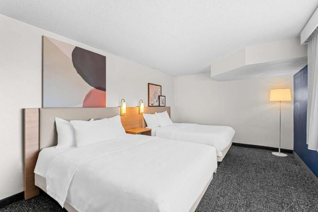 Spark by Hilton Cedar Falls 7/18