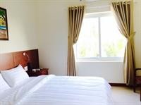 Gold Beach Hotel 52/93