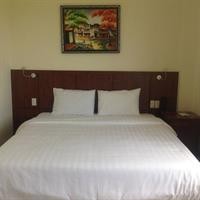Gold Beach Hotel 23/93