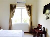 Gold Beach Hotel 59/93