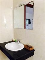 Gold Beach Hotel 48/93