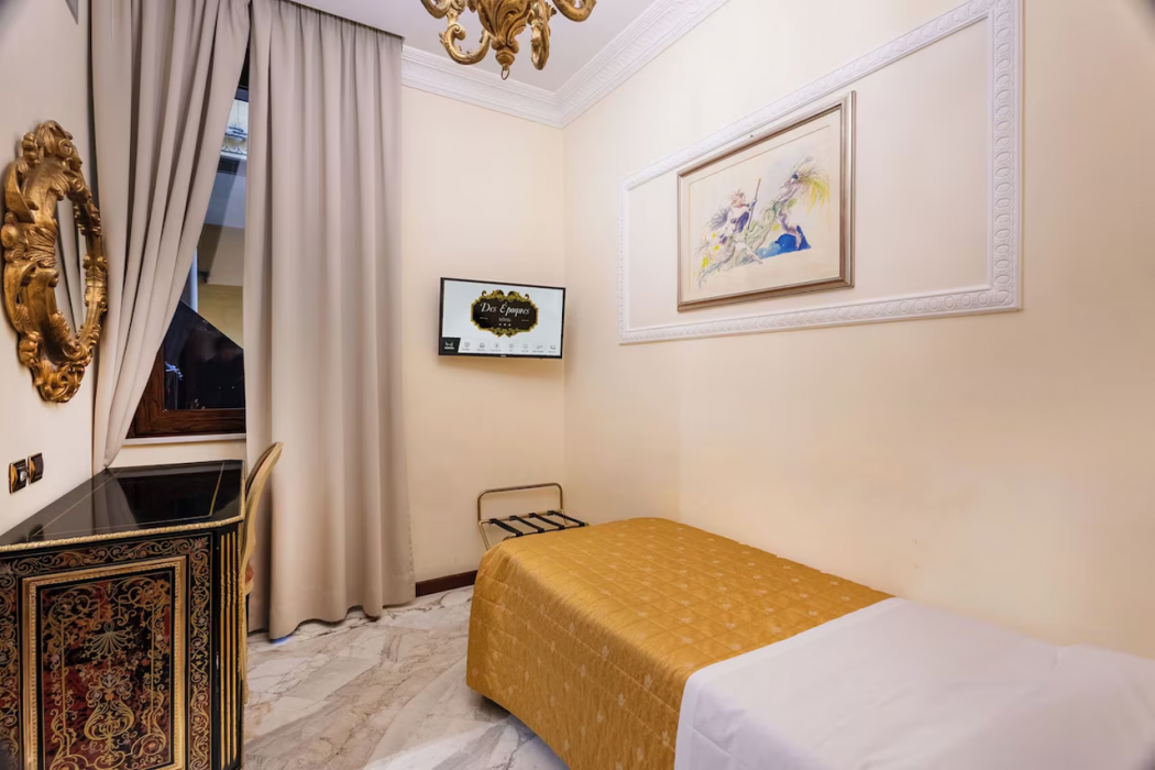 Des Epoques Hotel 12/63