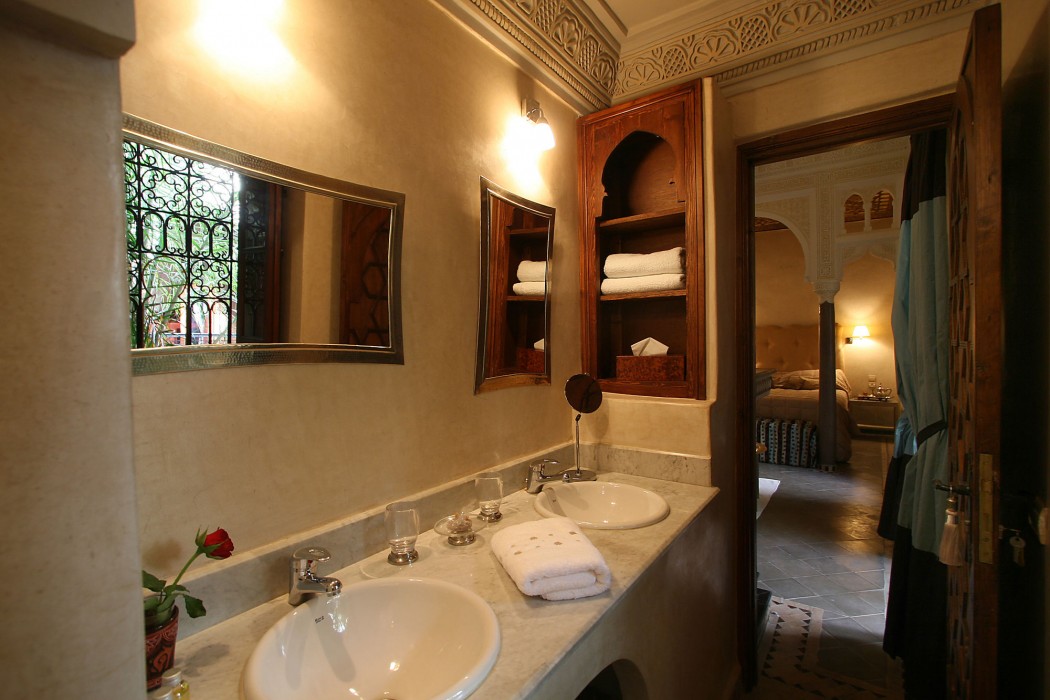 Riad Elytis 24/50