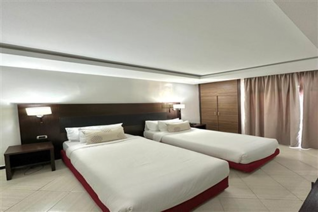Hotel Oscar 12/46