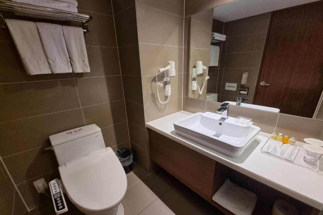 Avon Hotel Gunsan 16/67