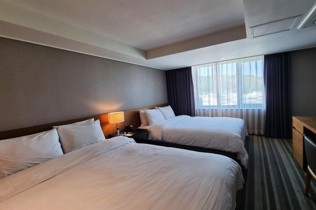 Avon Hotel Gunsan 13/67