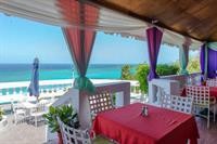 SkySuite Beachfront Montego Bay Club 7/20