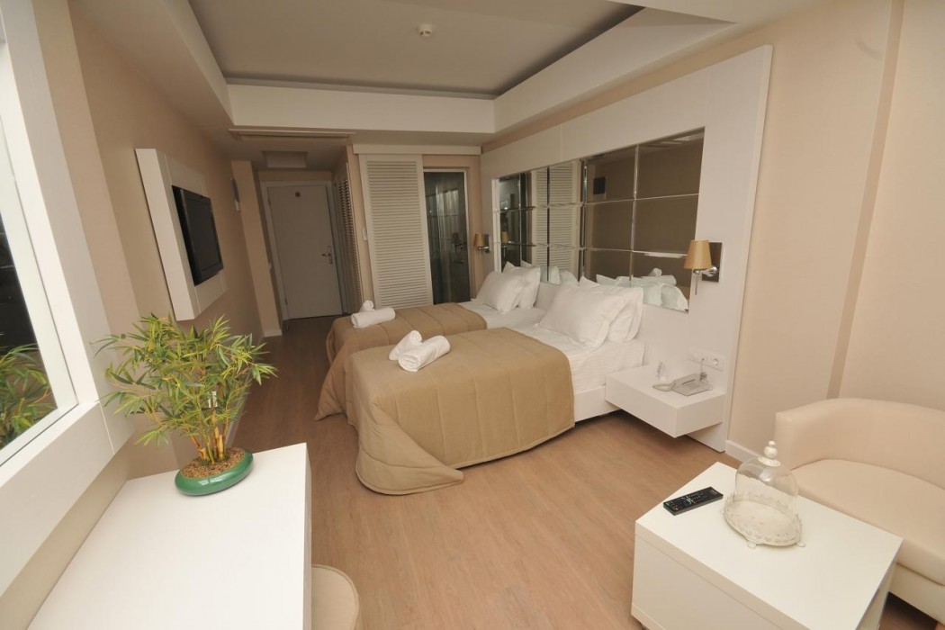 Alesta Yacht Hotel 16/74