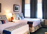 ChartHouse Clearwater Beach Marina Hotel 41/67