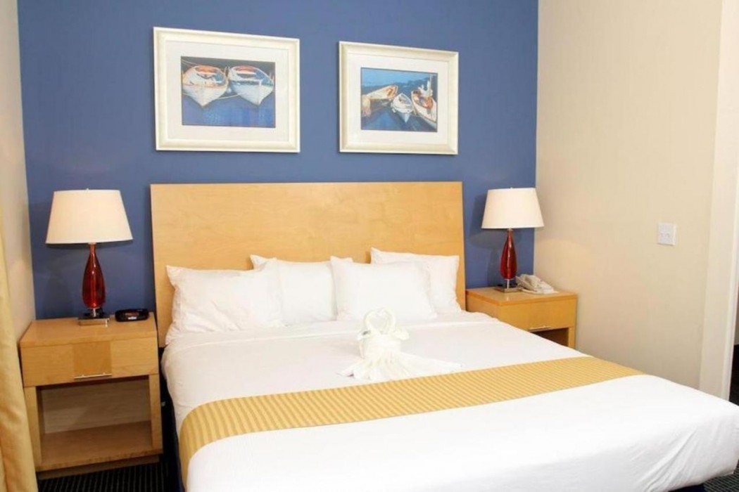 ChartHouse Clearwater Beach Marina Hotel 12/67