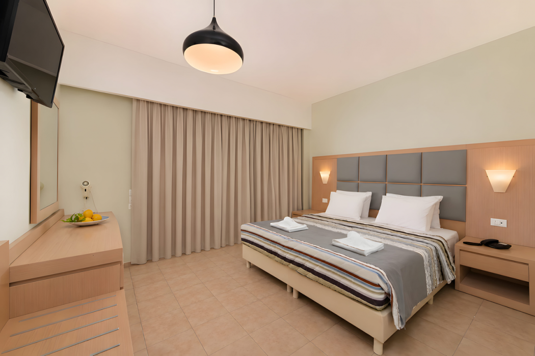 Sunny Days Hotel in Ixia