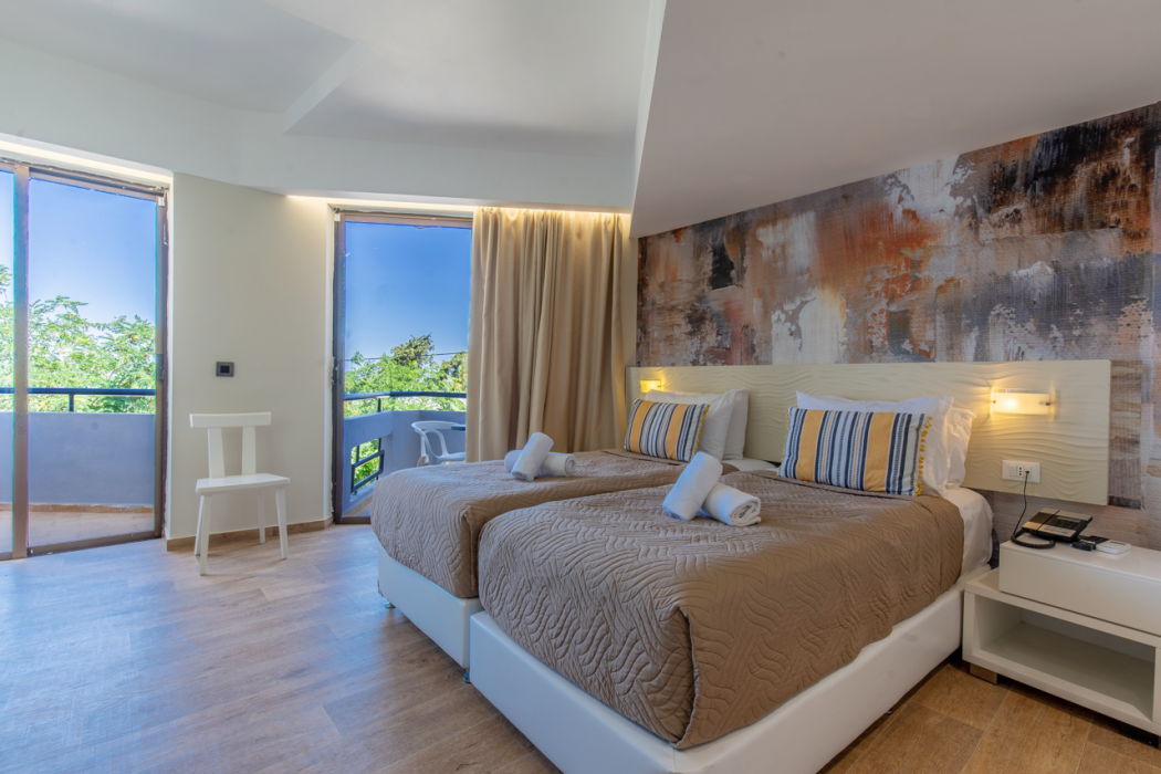 Sunny Days Hotel in Ixia